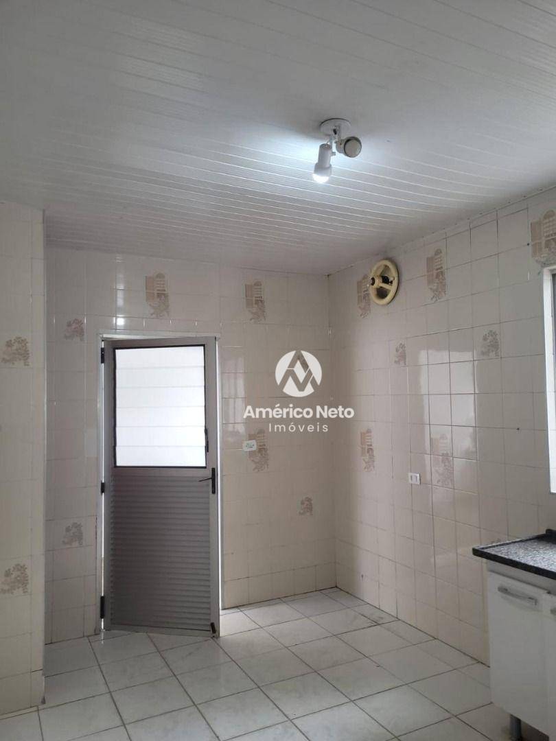 Casa para alugar com 2 quartos, 160m² - Foto 49