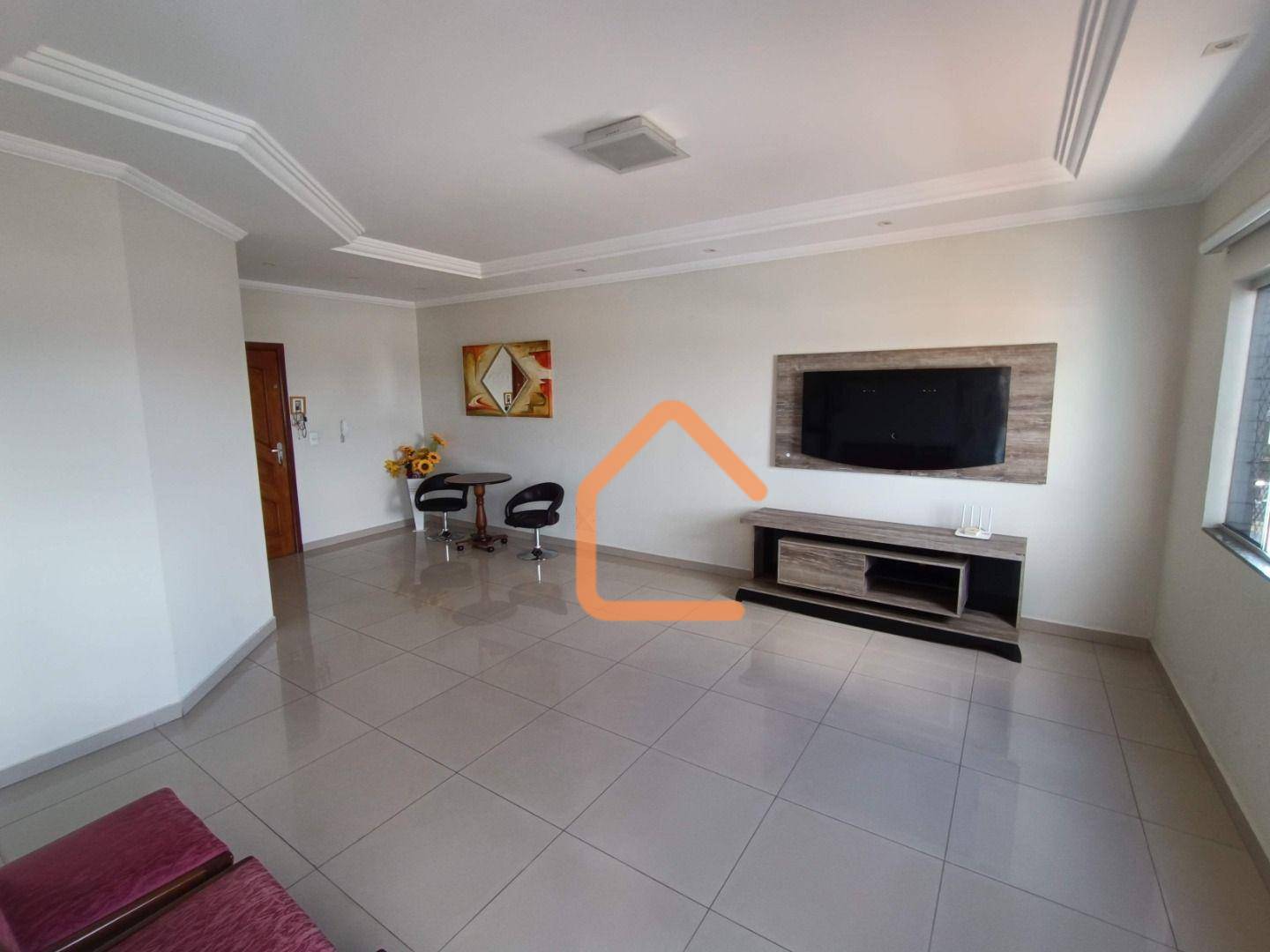 Apartamento para alugar com 3 quartos, 150m² - Foto 3