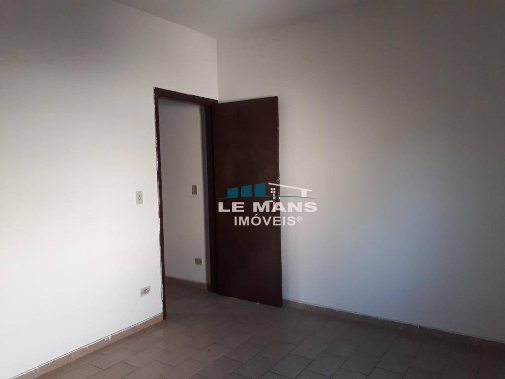 Casa à venda com 2 quartos, 81m² - Foto 18