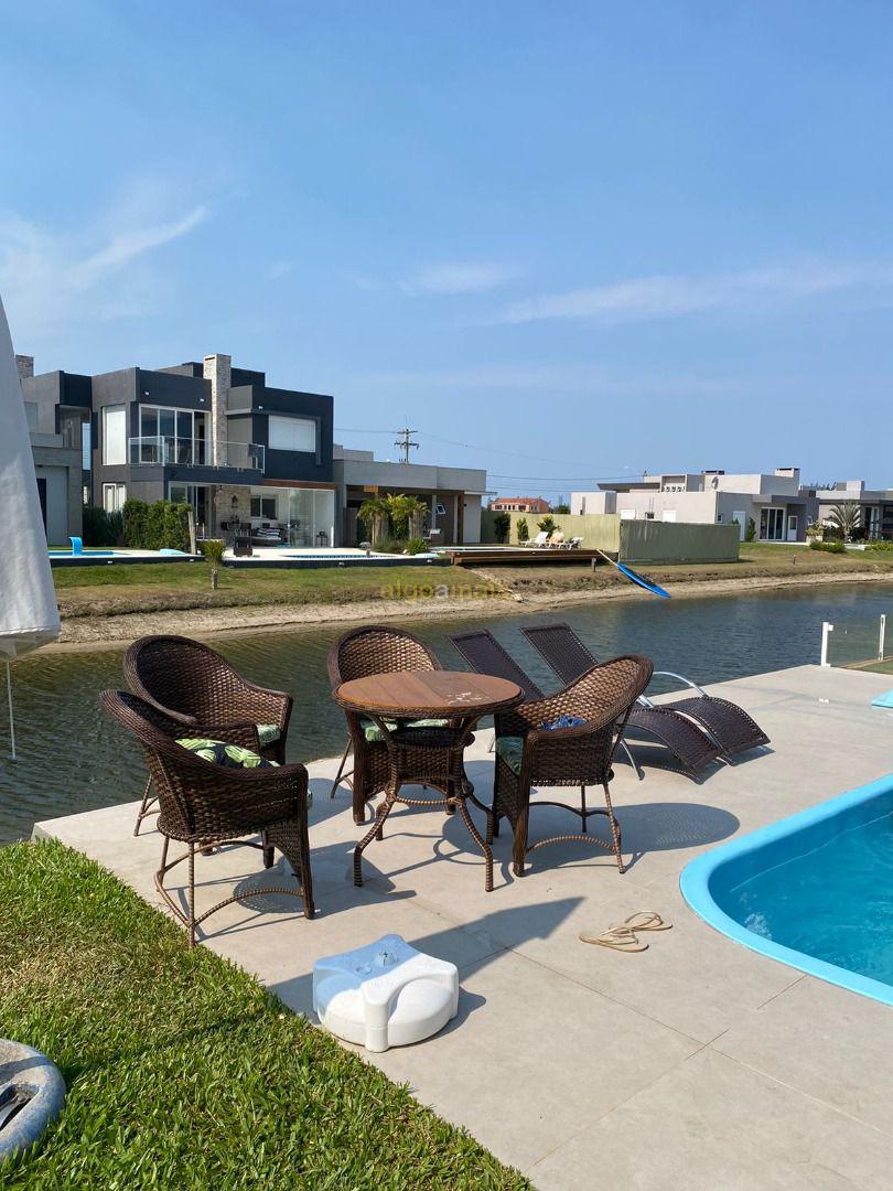 Casa de Condomínio à venda com 4 quartos, 180m² - Foto 9