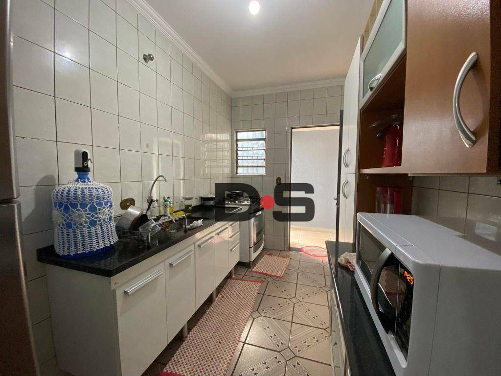 Casa à venda com 3 quartos, 160m² - Foto 4