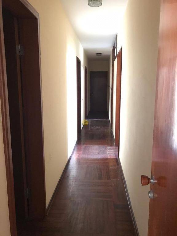 Casa à venda com 4 quartos, 600m² - Foto 6