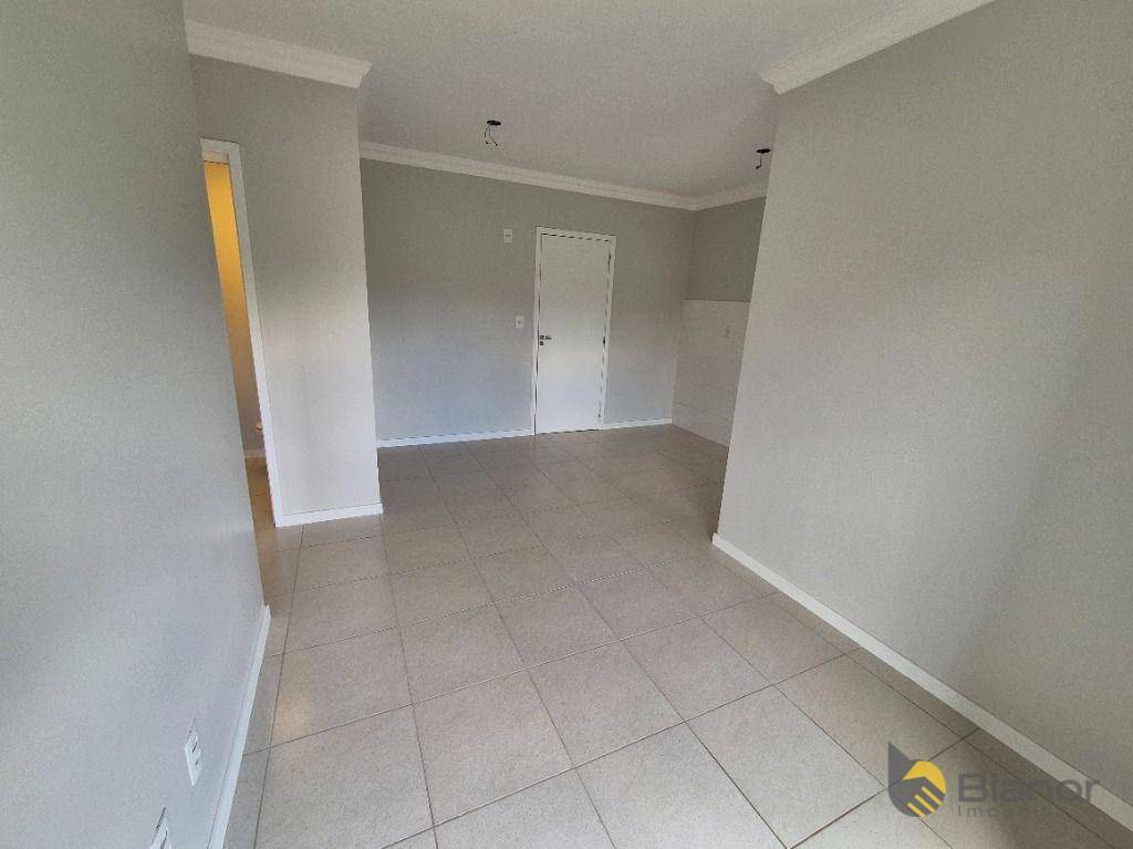 Apartamento à venda com 2 quartos, 55m² - Foto 5