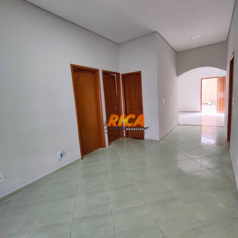 Casa à venda com 3 quartos, 220m² - Foto 9