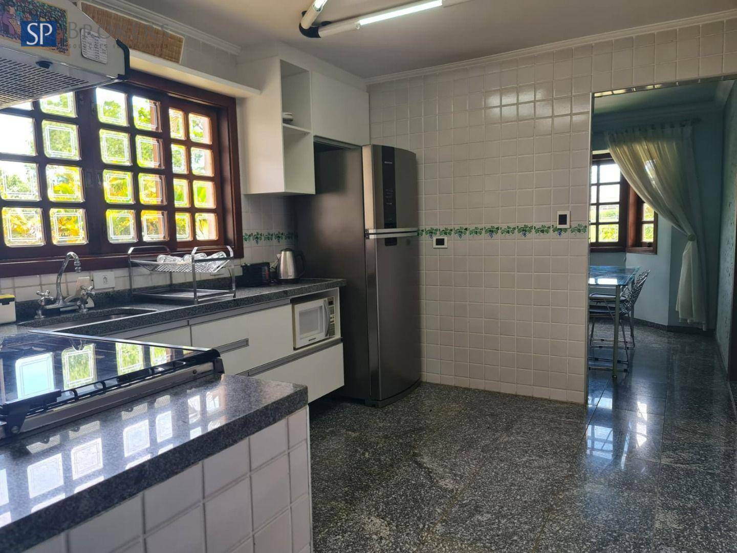 Casa de Condomínio à venda com 4 quartos, 387m² - Foto 3