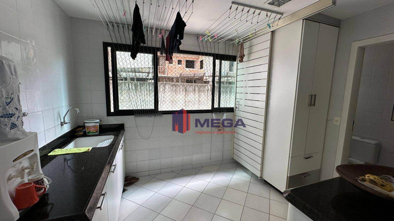 Apartamento à venda com 4 quartos, 250m² - Foto 12