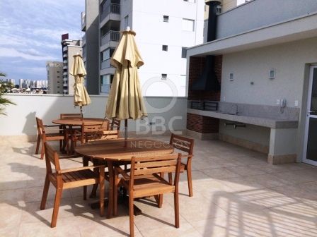 Apartamento à venda com 2 quartos, 61m² - Foto 17