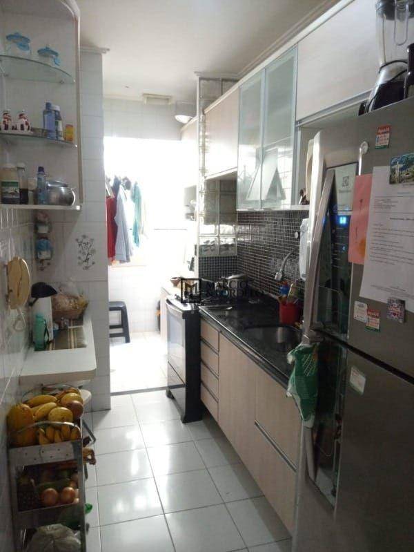 Apartamento à venda com 3 quartos, 78m² - Foto 12