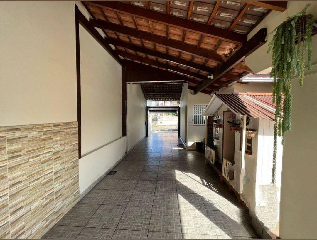 Casa à venda com 2 quartos, 300m² - Foto 4