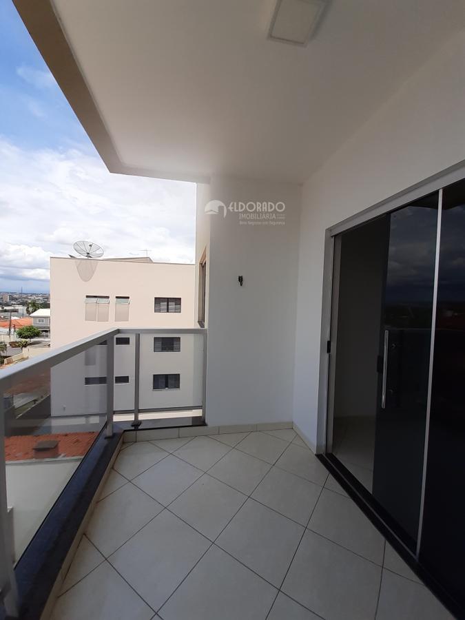 Apartamento para alugar com 3 quartos, 99m² - Foto 13