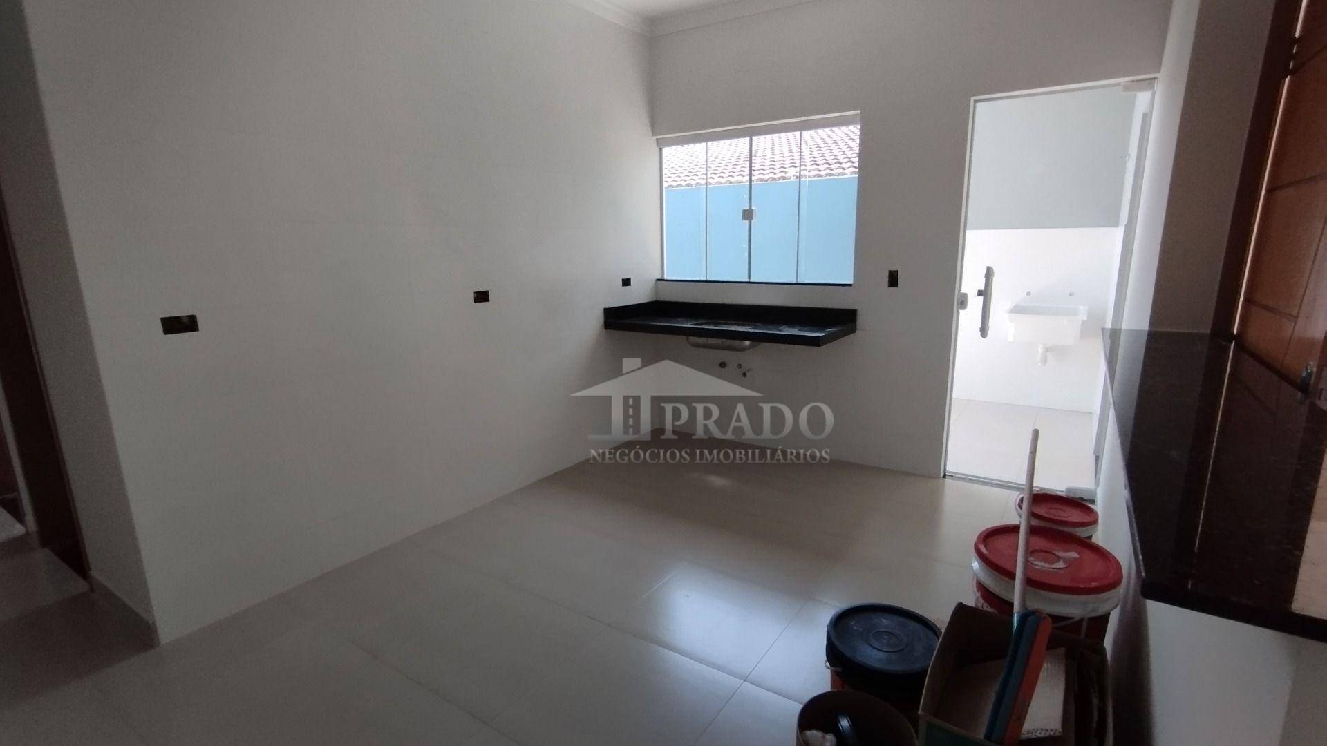 Casa à venda com 2 quartos, 70m² - Foto 8