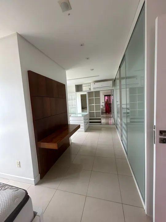 Apartamento à venda com 3 quartos, 200m² - Foto 1