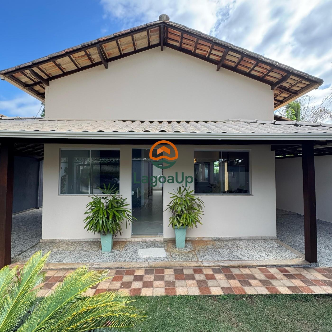 Casa à venda com 3 quartos, 95m² - Foto 1