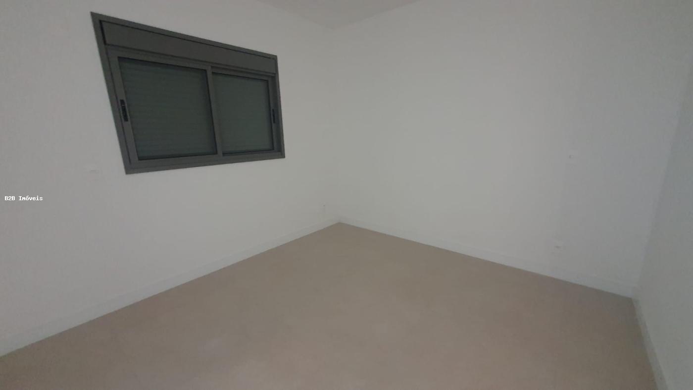 Apartamento à venda com 3 quartos, 117m² - Foto 19