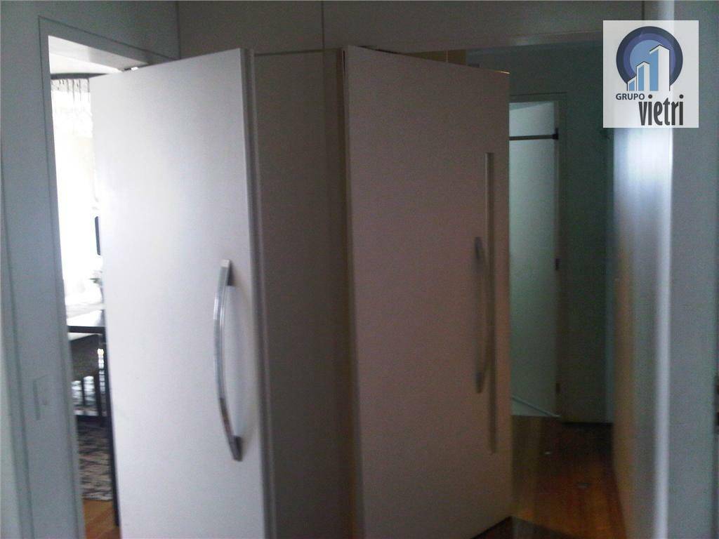 Apartamento à venda com 3 quartos, 200m² - Foto 19