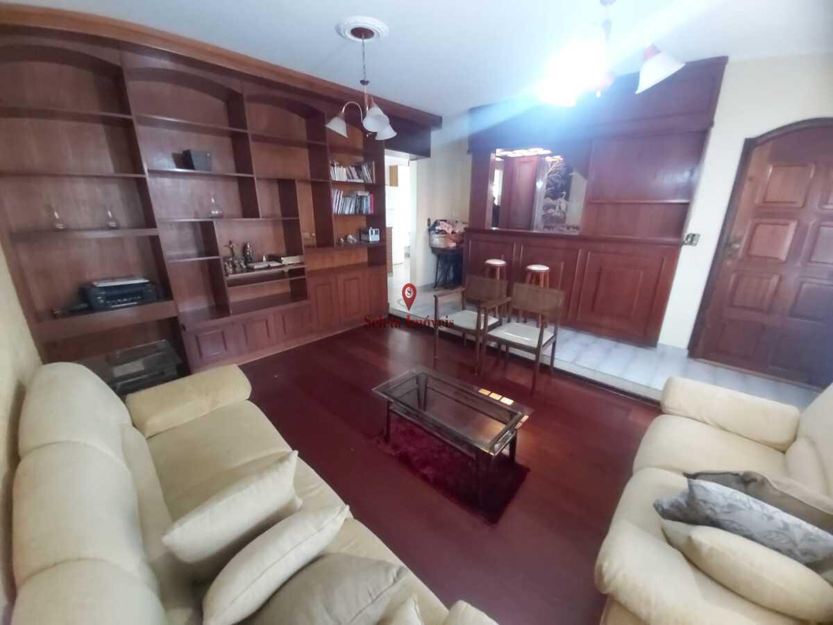 Casa à venda com 3 quartos, 161m² - Foto 1