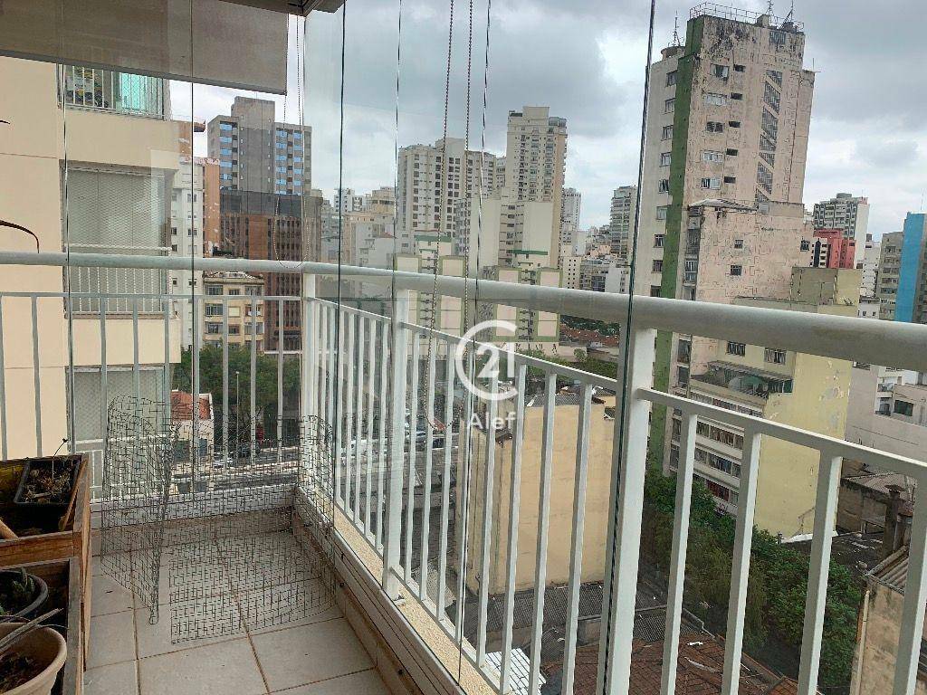 Apartamento à venda com 2 quartos, 67m² - Foto 2