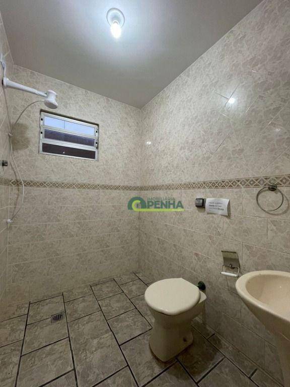 Casa para alugar com 3 quartos, 140m² - Foto 9