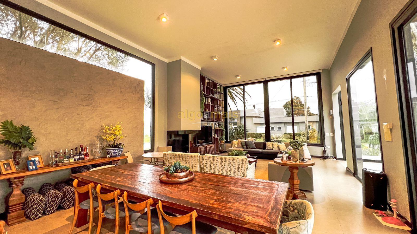 Casa de Condomínio à venda com 4 quartos, 219m² - Foto 10