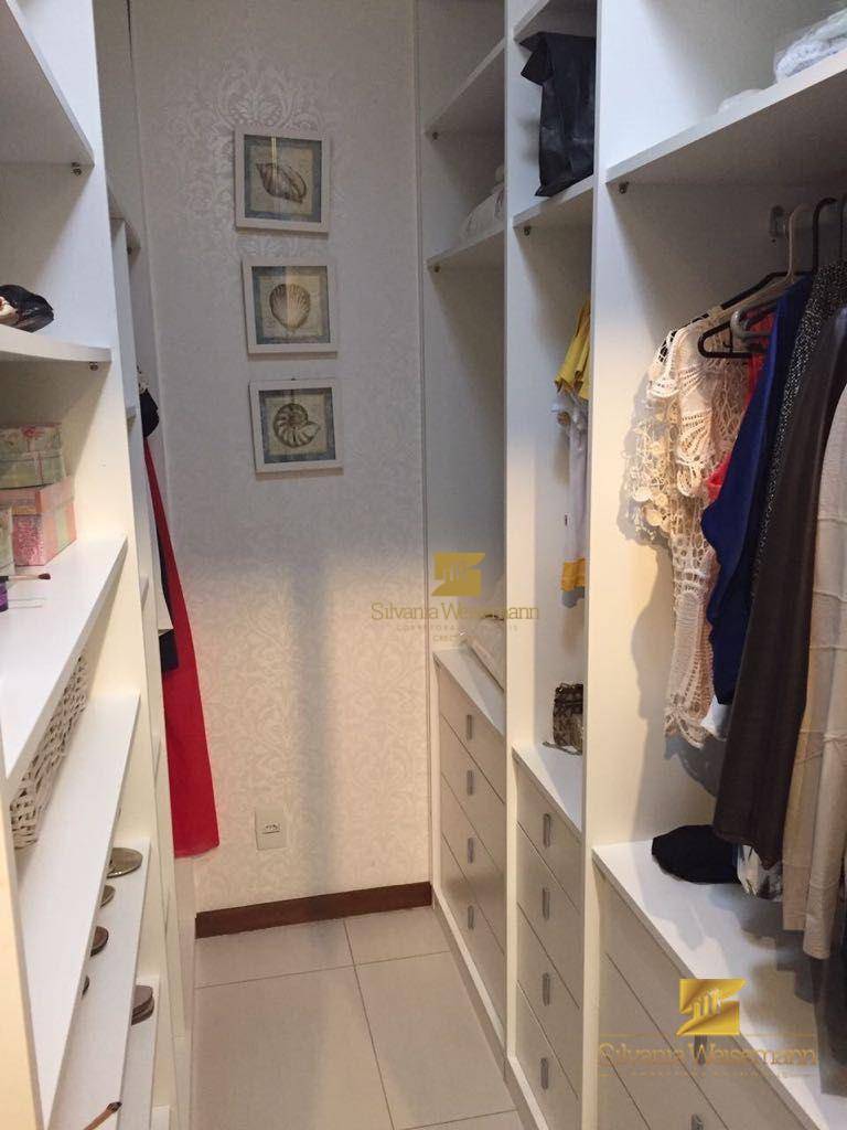 Apartamento à venda com 4 quartos, 215m² - Foto 19