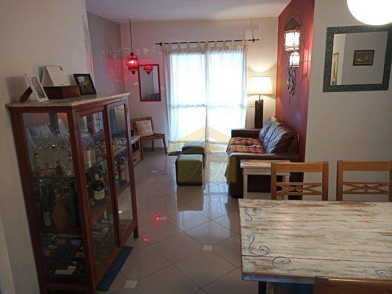 Apartamento à venda com 3 quartos, 77m² - Foto 2