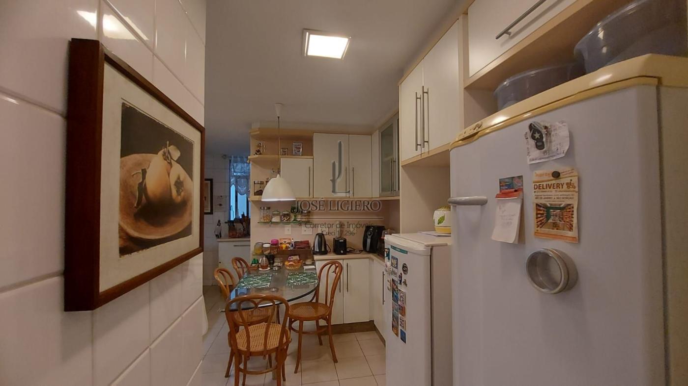 Apartamento à venda com 4 quartos, 152m² - Foto 31