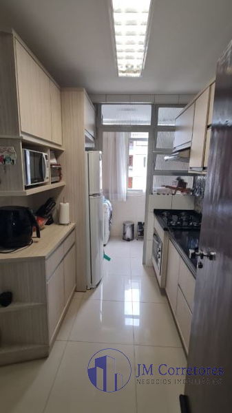 Apartamento à venda com 2 quartos, 65m² - Foto 3