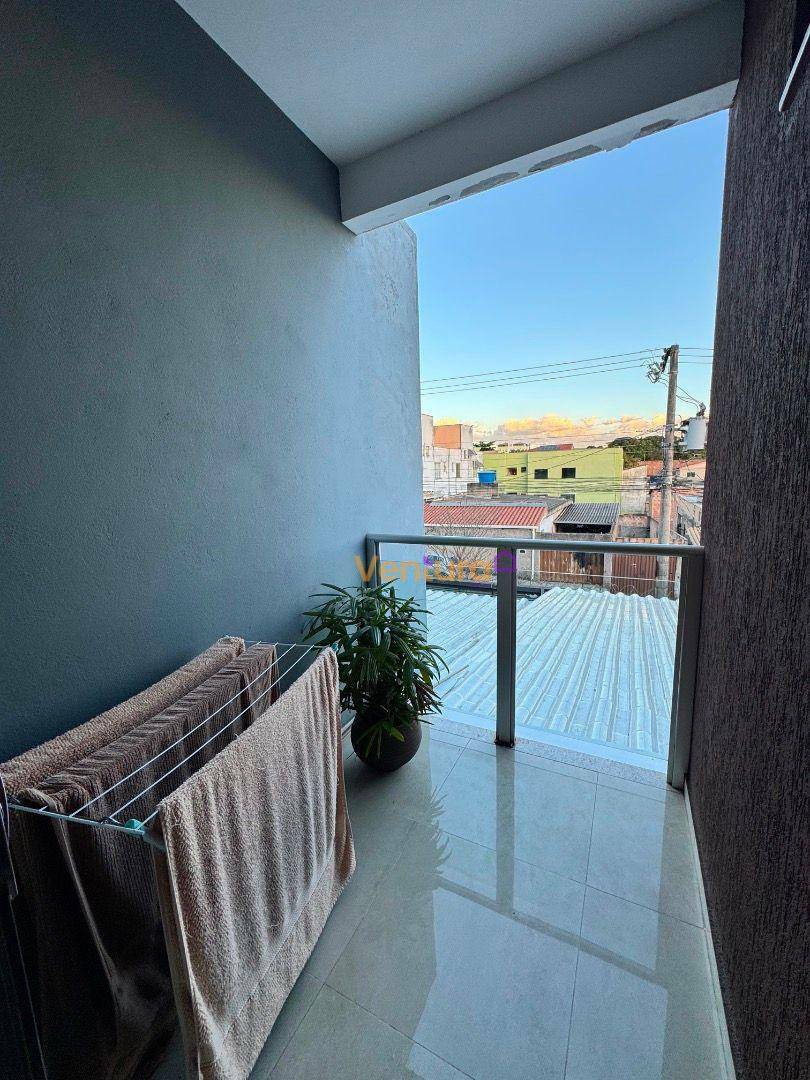 Casa à venda com 2 quartos, 78m² - Foto 11
