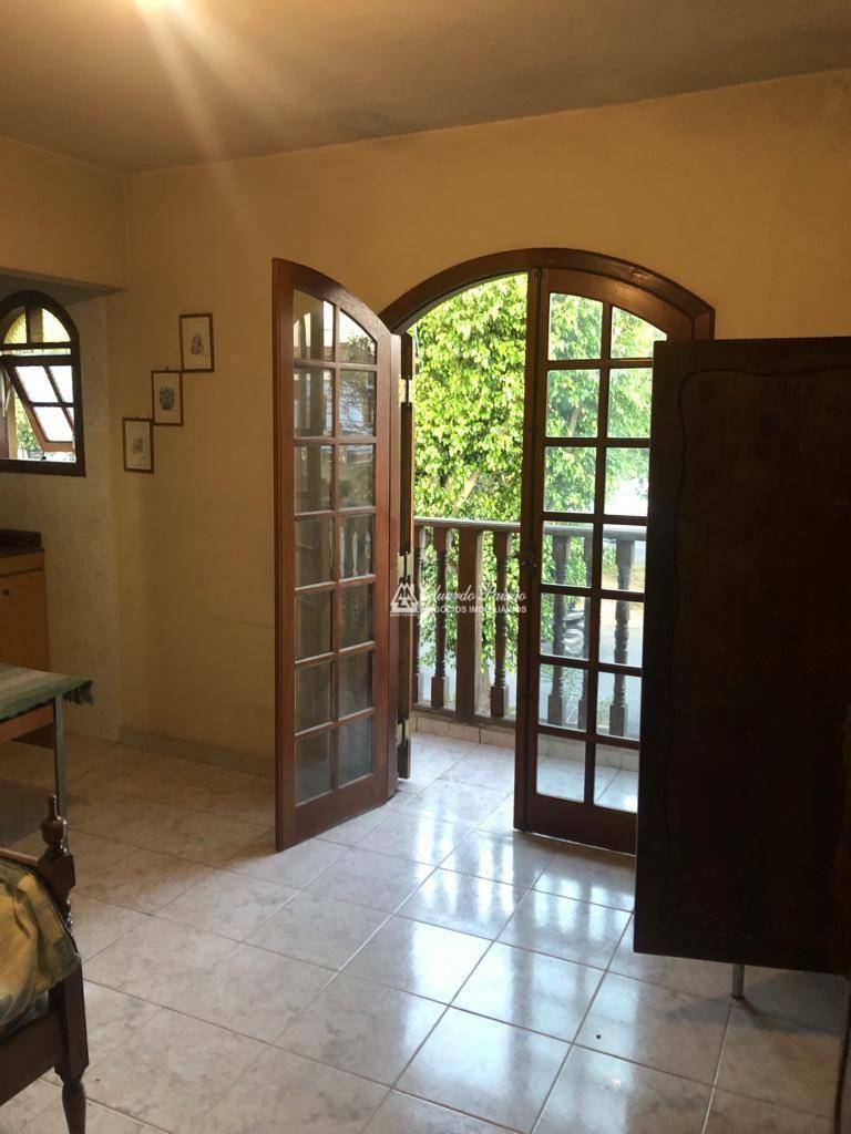 Sobrado à venda com 4 quartos, 308m² - Foto 10