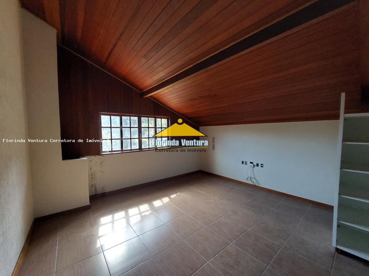 Casa de Condomínio à venda com 3 quartos, 220m² - Foto 13