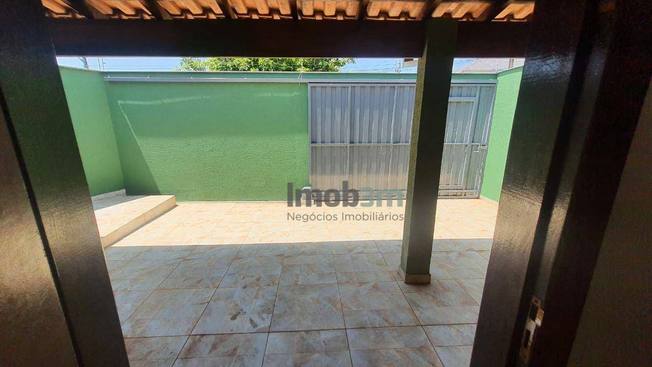 Casa à venda com 3 quartos, 69m² - Foto 17