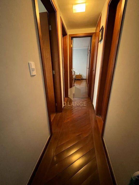 Apartamento à venda com 3 quartos, 102m² - Foto 2