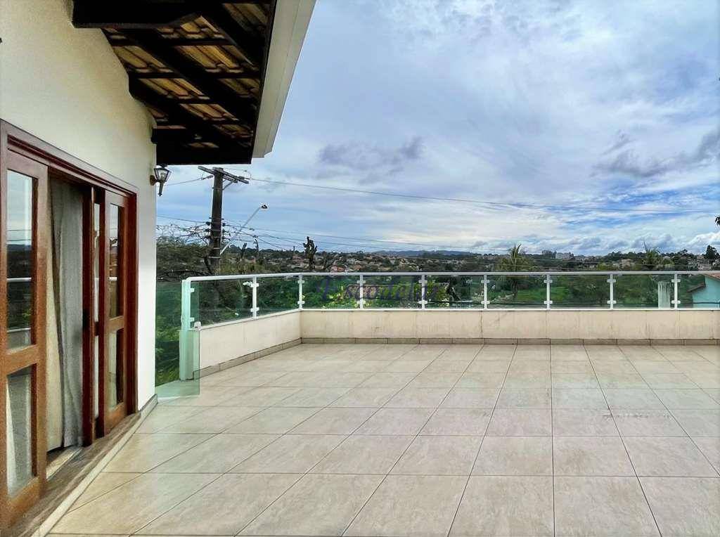 Casa à venda com 4 quartos, 356m² - Foto 1