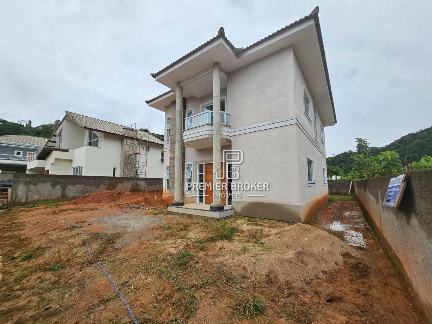 Casa à venda com 4 quartos, 130m² - Foto 3