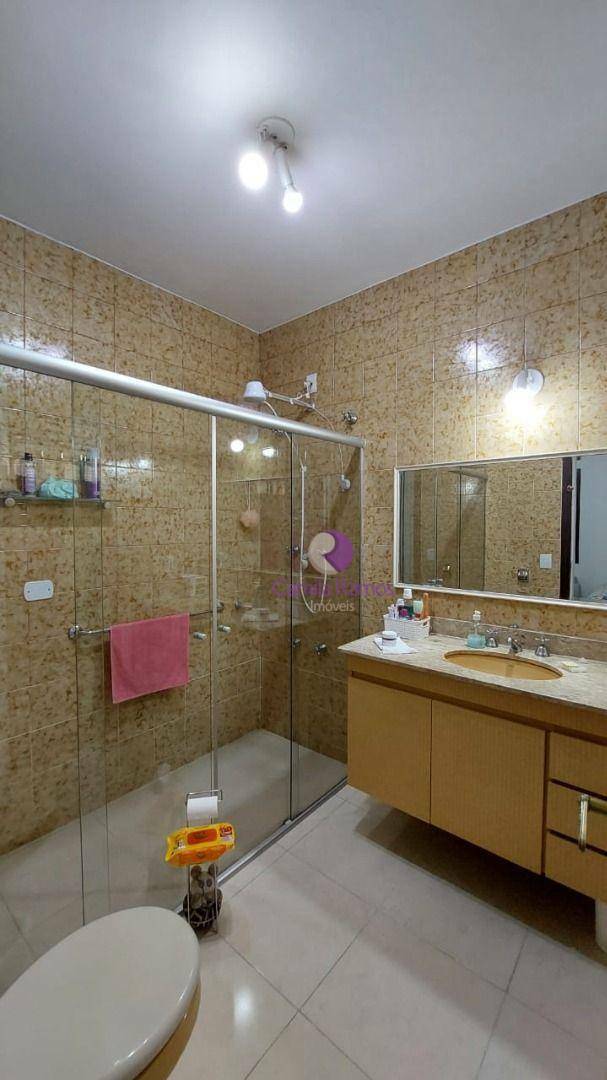 Casa para alugar com 3 quartos, 421m² - Foto 15