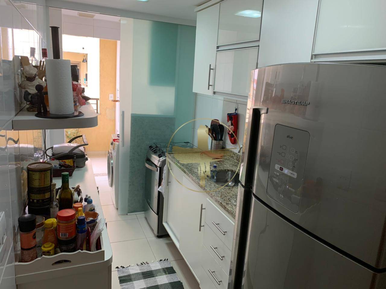 Apartamento à venda com 2 quartos, 70m² - Foto 17