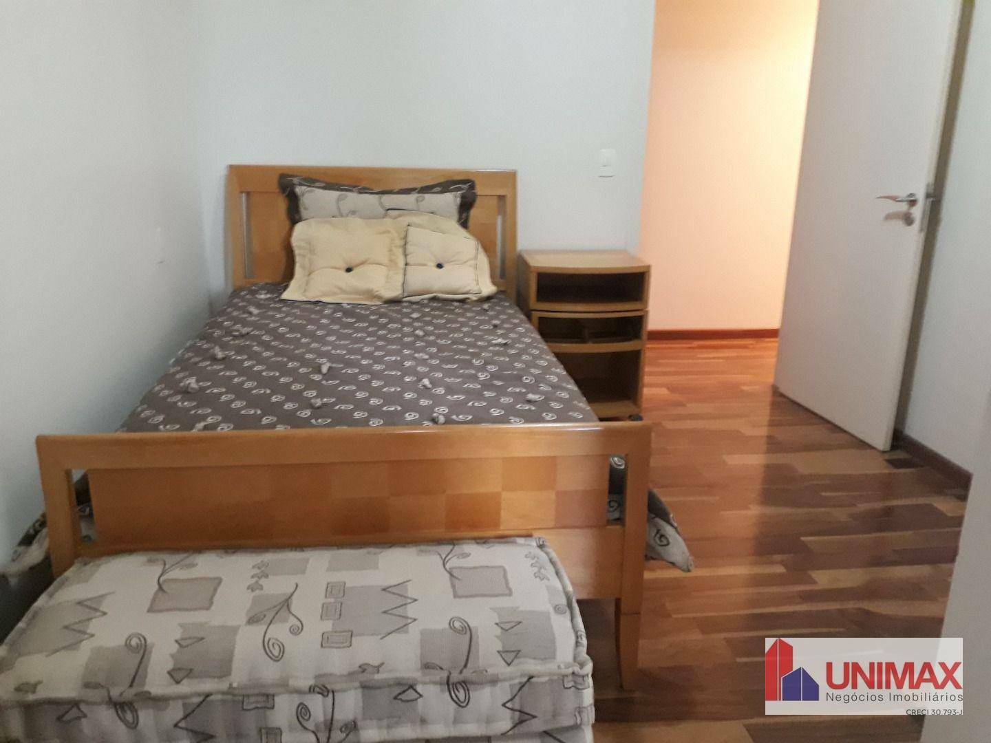 Apartamento à venda com 3 quartos, 253m² - Foto 19