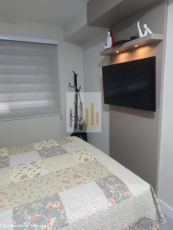 Apartamento à venda com 2 quartos, 63m² - Foto 14