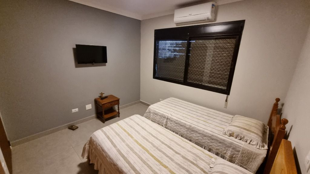 Apartamento à venda com 3 quartos, 140m² - Foto 11