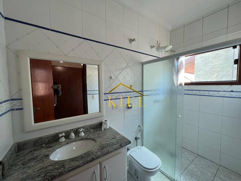 Casa à venda com 4 quartos, 225m² - Foto 22