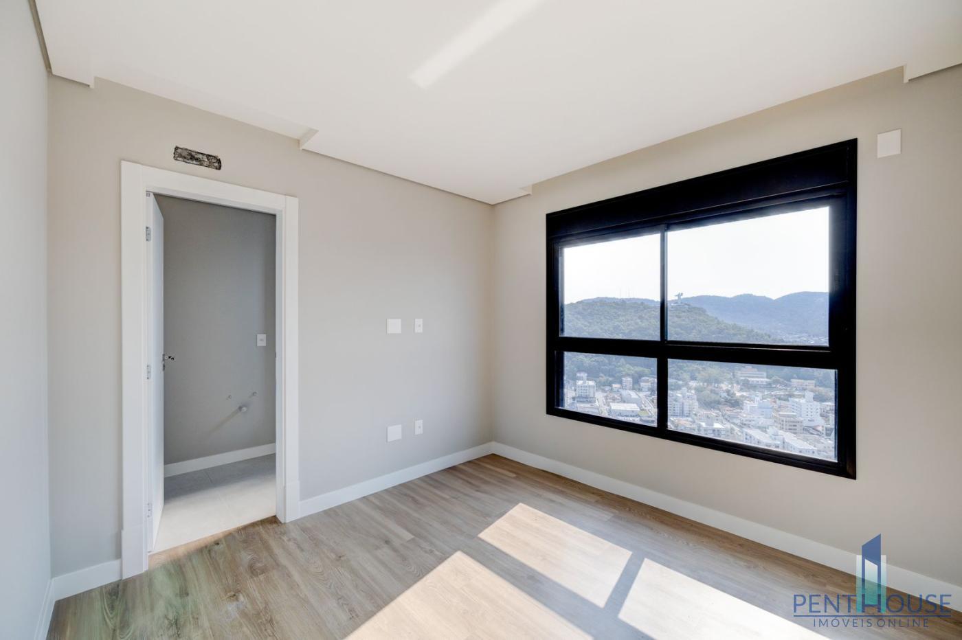 Apartamento à venda com 4 quartos, 135m² - Foto 11