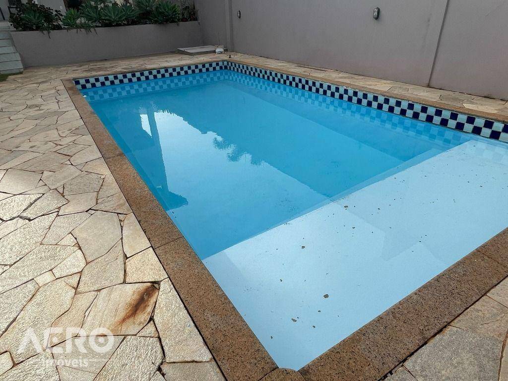 Casa de Condomínio à venda com 3 quartos, 341m² - Foto 28