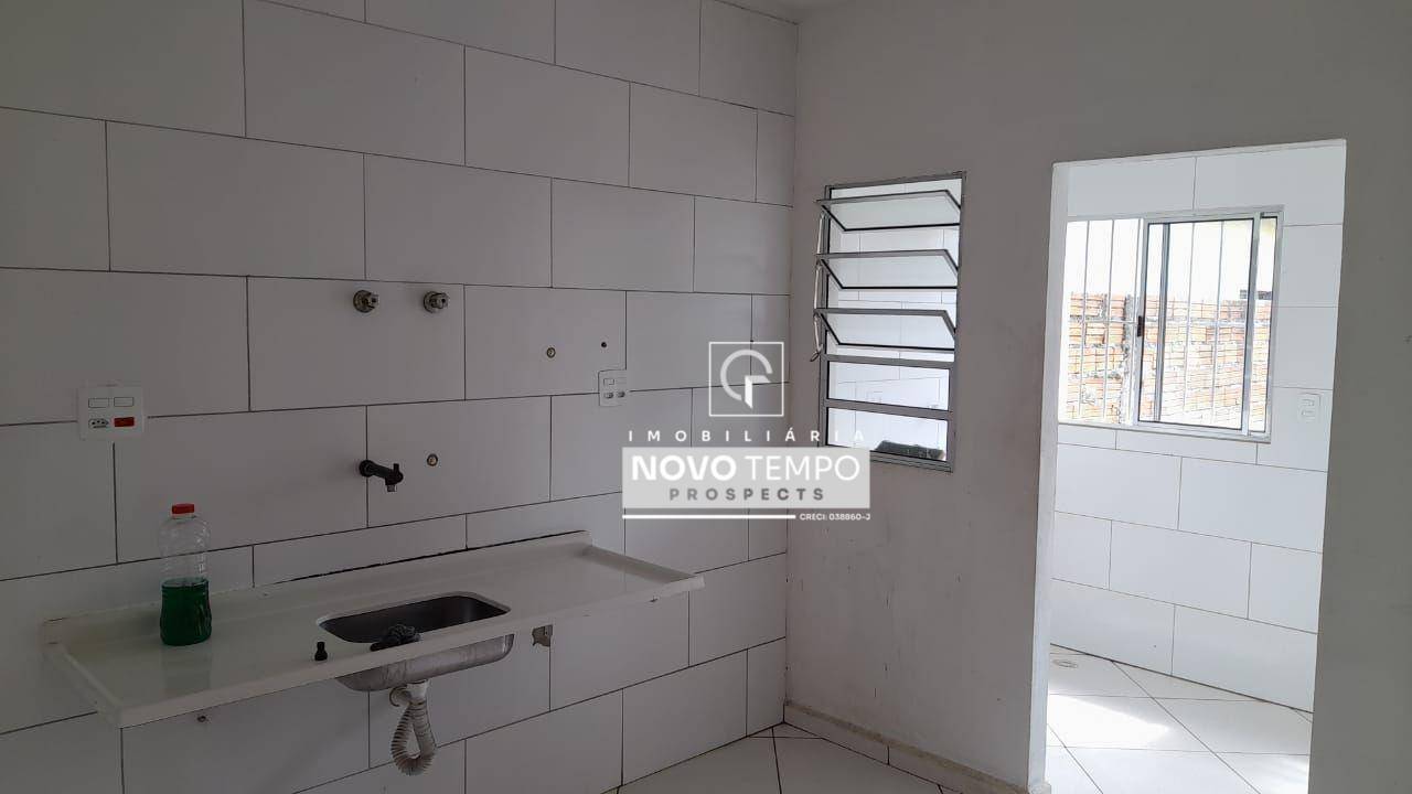 Casa à venda com 2 quartos, 100m² - Foto 5