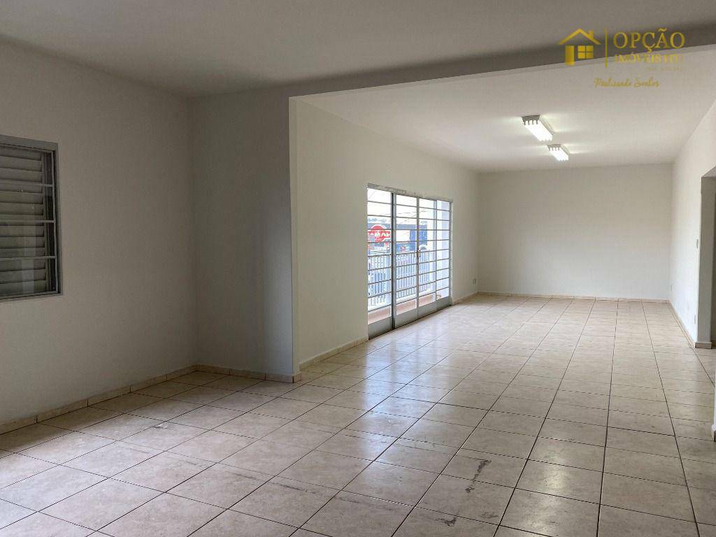 Casa para alugar com 3 quartos, 457m² - Foto 12