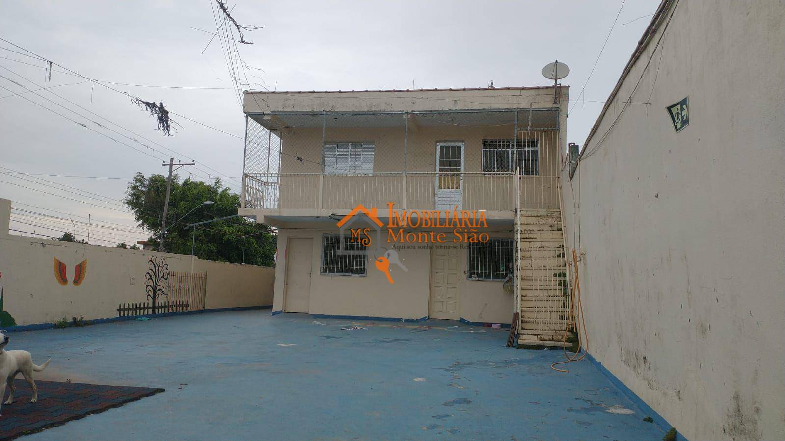 Sobrado para alugar com 11 quartos, 400m² - Foto 1