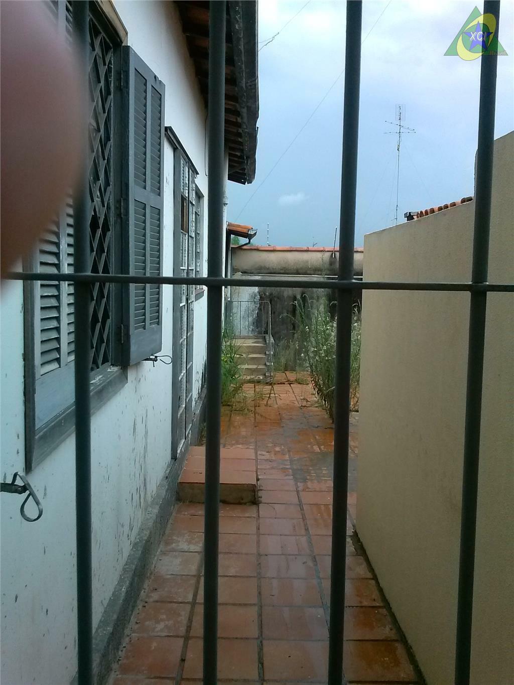 Casa à venda com 1 quarto, 250m² - Foto 17