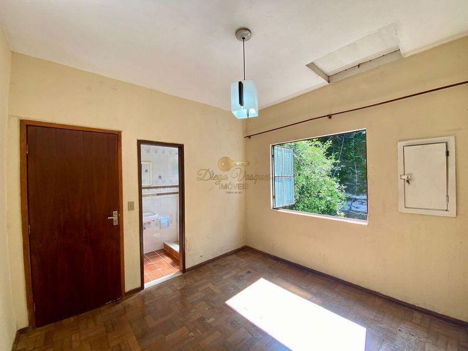 Casa à venda com 3 quartos, 900m² - Foto 11