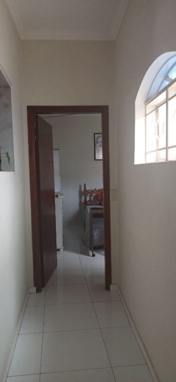 Casa à venda com 3 quartos, 340m² - Foto 14