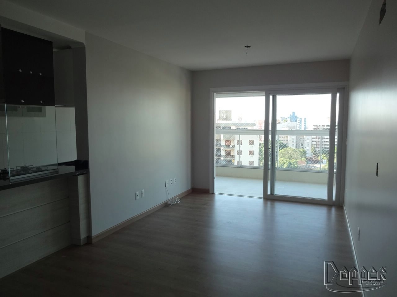 Apartamento à venda com 3 quartos, 106m² - Foto 2