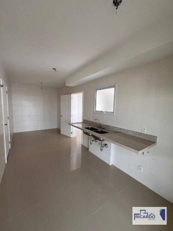 Apartamento à venda com 4 quartos, 198m² - Foto 9